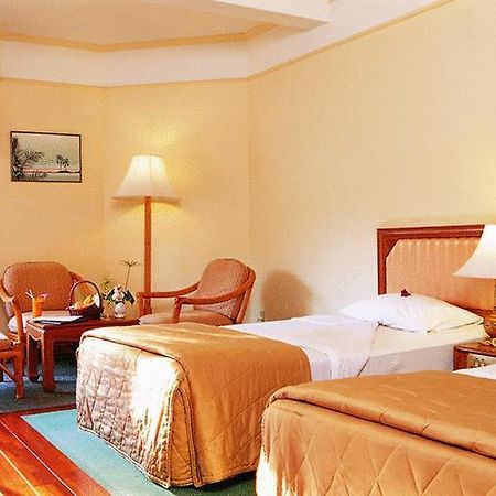 Palmeraie Beach Hotel, Rayong Ban Ang 외부 사진
