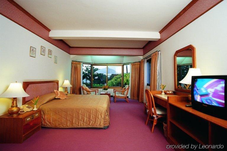 Palmeraie Beach Hotel, Rayong Ban Ang 외부 사진