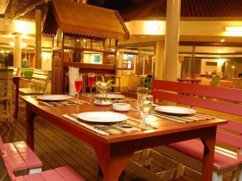 Palmeraie Beach Hotel, Rayong Ban Ang 외부 사진